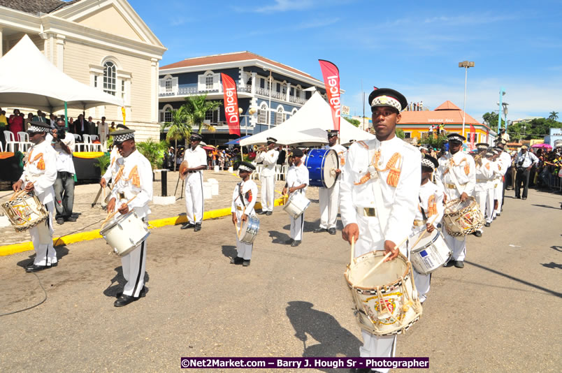 The City of Montego Bay Welcomes Our 2008 Olympians - Western Motorcade - Civic Ceremony - A Salute To Our Beijing Heros - Sam Sharpe Square, Montego Bay, Jamaica - Tuesday, October 7, 2008 - Photographs by Net2Market.com - Barry J. Hough Sr. Photojournalist/Photograper - Photographs taken with a Nikon D300 - Negril Travel Guide, Negril Jamaica WI - http://www.negriltravelguide.com - info@negriltravelguide.com...!