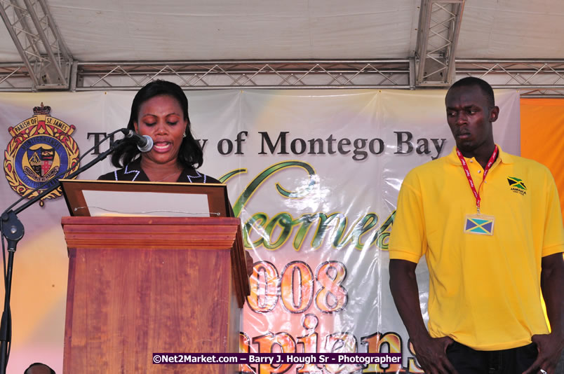 The City of Montego Bay Welcomes Our 2008 Olympians - Western Motorcade - Civic Ceremony - A Salute To Our Beijing Heros - Sam Sharpe Square, Montego Bay, Jamaica - Tuesday, October 7, 2008 - Photographs by Net2Market.com - Barry J. Hough Sr. Photojournalist/Photograper - Photographs taken with a Nikon D300 - Negril Travel Guide, Negril Jamaica WI - http://www.negriltravelguide.com - info@negriltravelguide.com...!