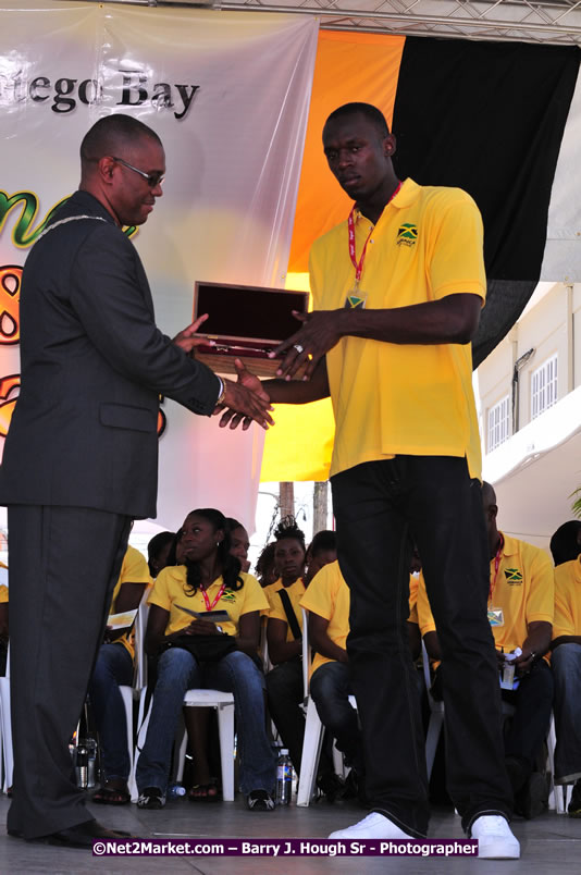 The City of Montego Bay Welcomes Our 2008 Olympians - Western Motorcade - Civic Ceremony - A Salute To Our Beijing Heros - Sam Sharpe Square, Montego Bay, Jamaica - Tuesday, October 7, 2008 - Photographs by Net2Market.com - Barry J. Hough Sr. Photojournalist/Photograper - Photographs taken with a Nikon D300 - Negril Travel Guide, Negril Jamaica WI - http://www.negriltravelguide.com - info@negriltravelguide.com...!